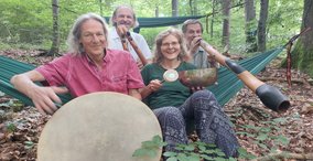 Naturpark aktiv 2026 - WaKlaBa - Waldklangbad in der Hängematte